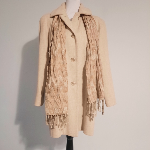 Vintage Coat - Picture 2 of 8